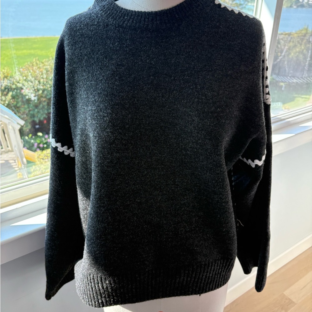 Stylish Dark Gray Sweater w White Accents along the sleeve and shoulder